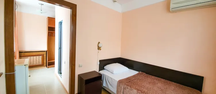 Фото отеля Пансионат «Искра»