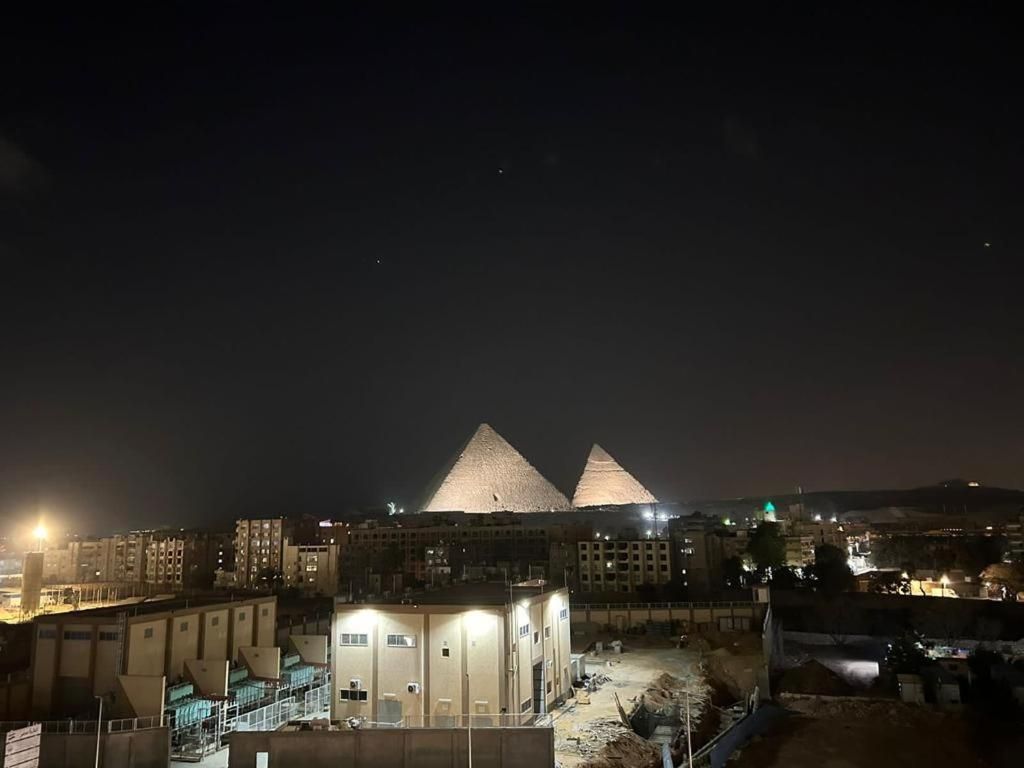 Pyramid Front фото 13