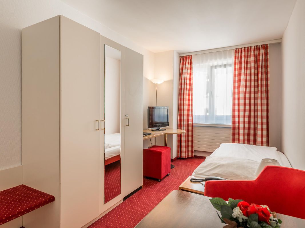 Hotel Alpina Luzern фото 14