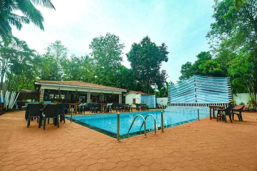 FabHotel Grand Royal Palms фото 21
