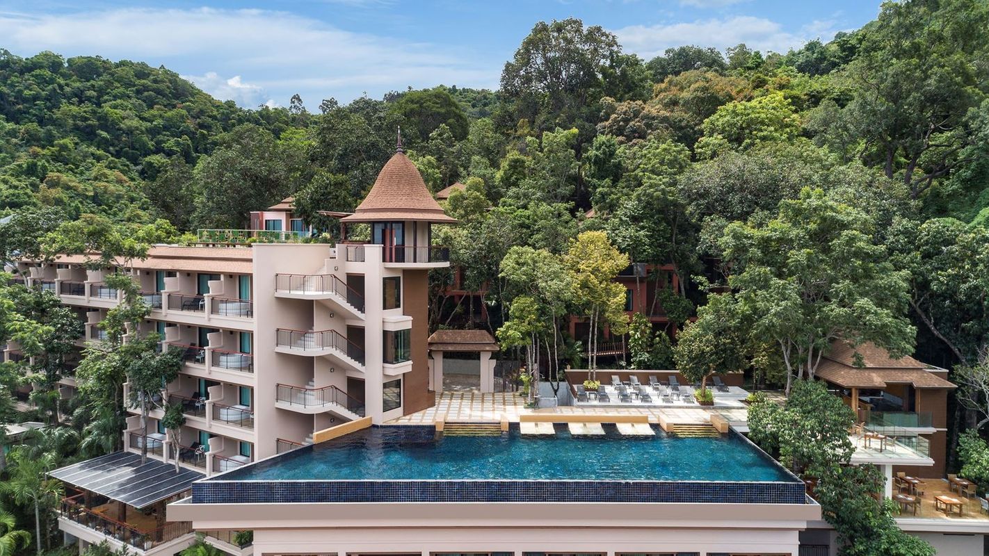 Avani Ao Nang Cliff Krabi Resort фото 20