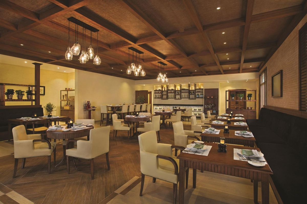 DoubleTree by Hilton Resort & Spa Marjan Island фото 18