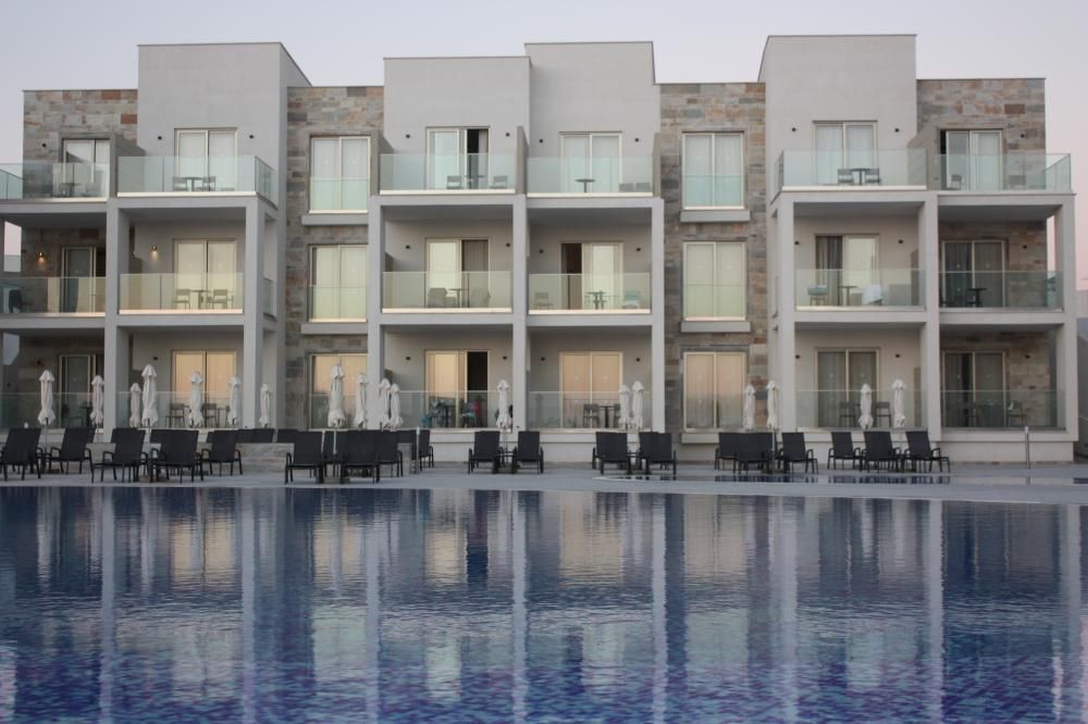 Amphora Hotel & Suites фото 9
