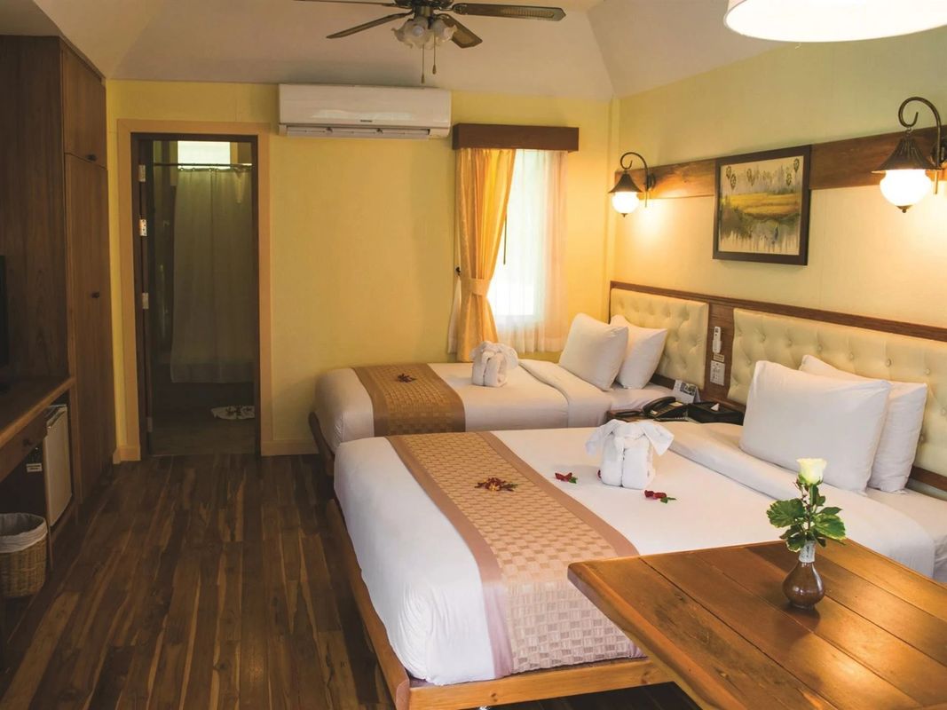 Sunset Village Beach Resort фото 4