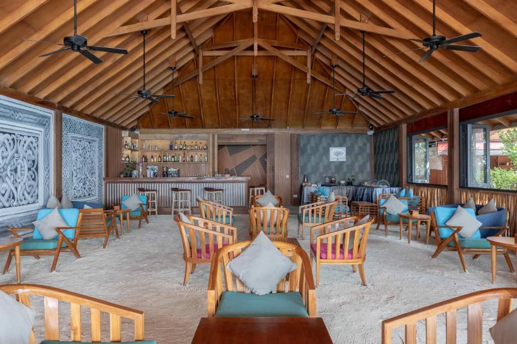 Dhigufaru Island Resort фото 12