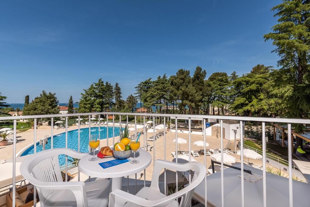 COOEE Pinia Hotel by Valamar фото 33