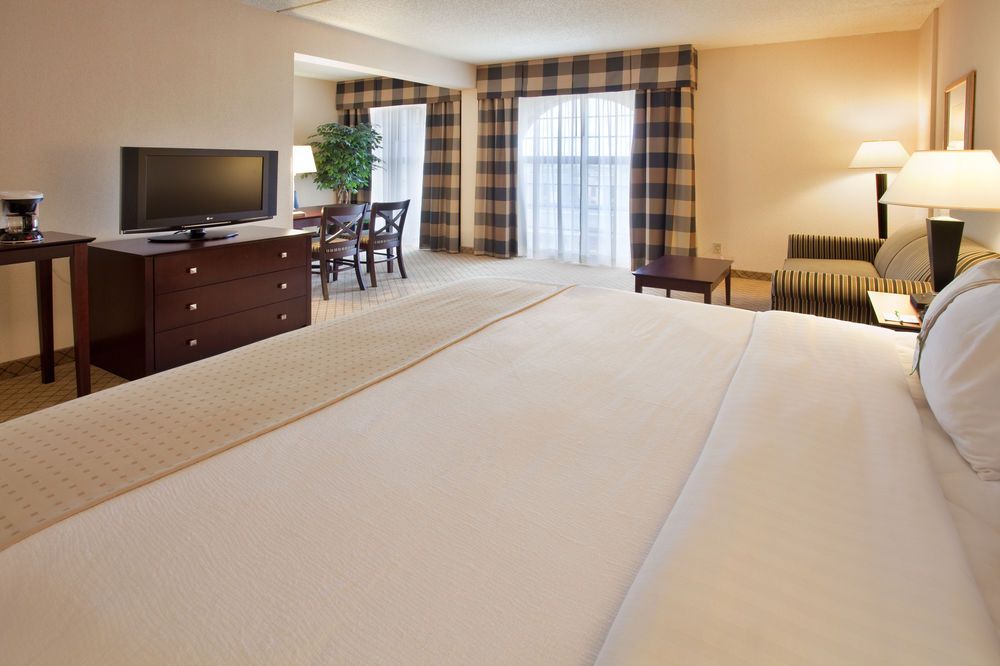 Days Inn & Suites Springfield on Interstate 44 фото 13
