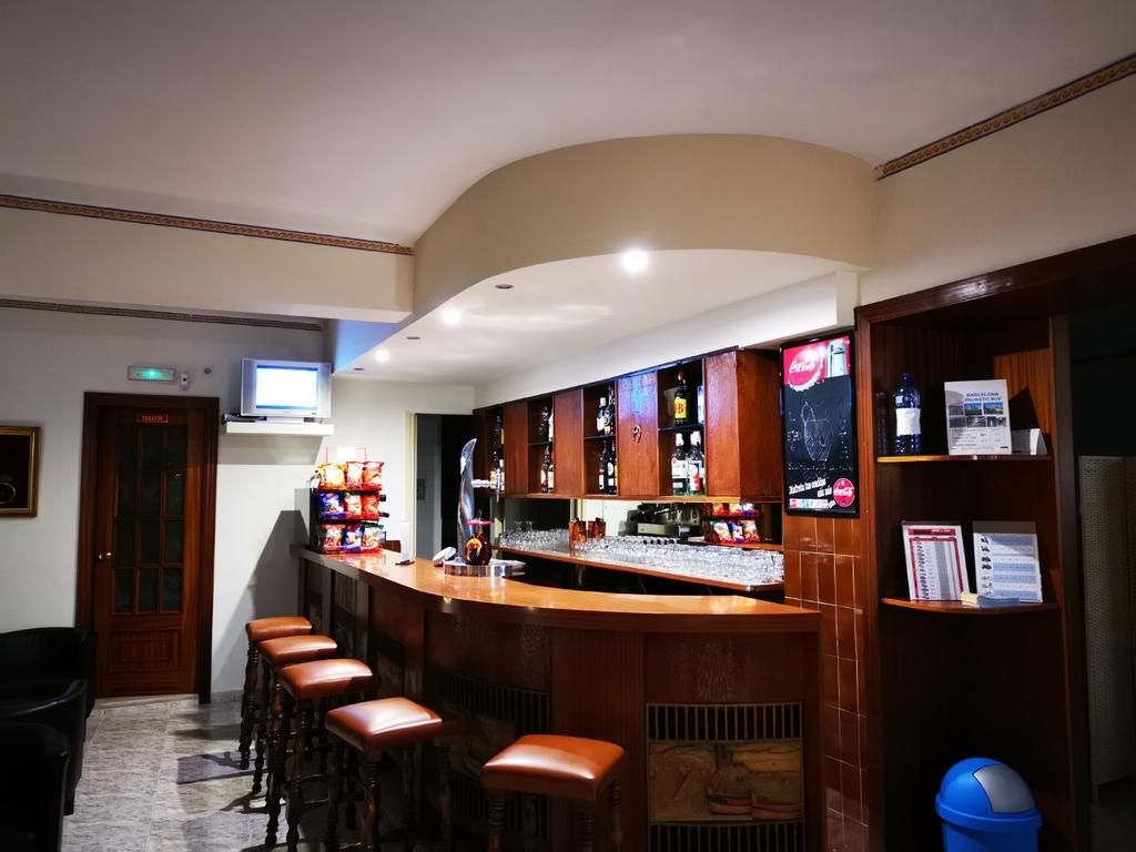 Хостел «Hostal Bonavista» фото 2
