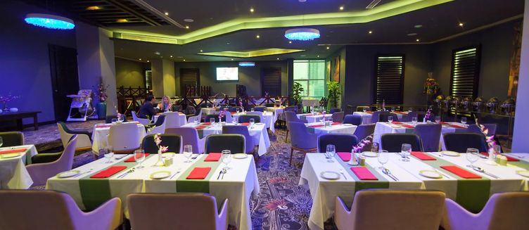 Фото отеля Atiram Premier Hotel