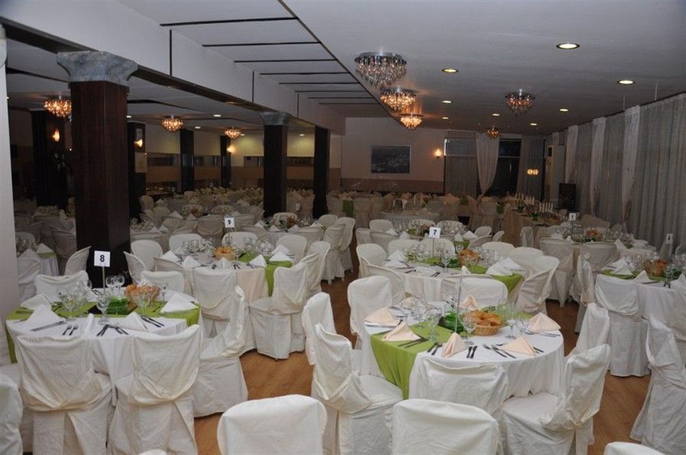 Four Seasons Hotel фото 22