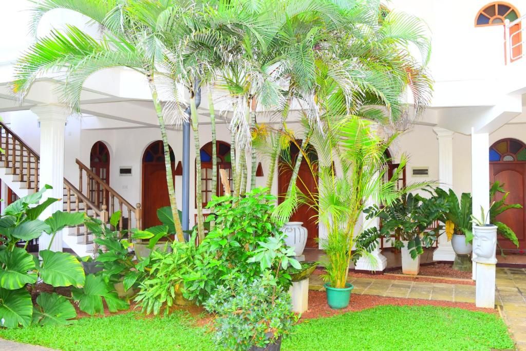 Royal Beach Hotel фото 49