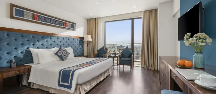 Фото отеля Balcona Hotel Danang