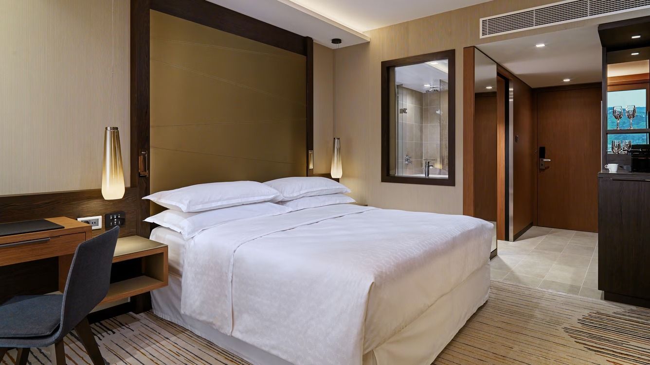 Sheraton Grand Tbilisi Metechi Palace фото 37