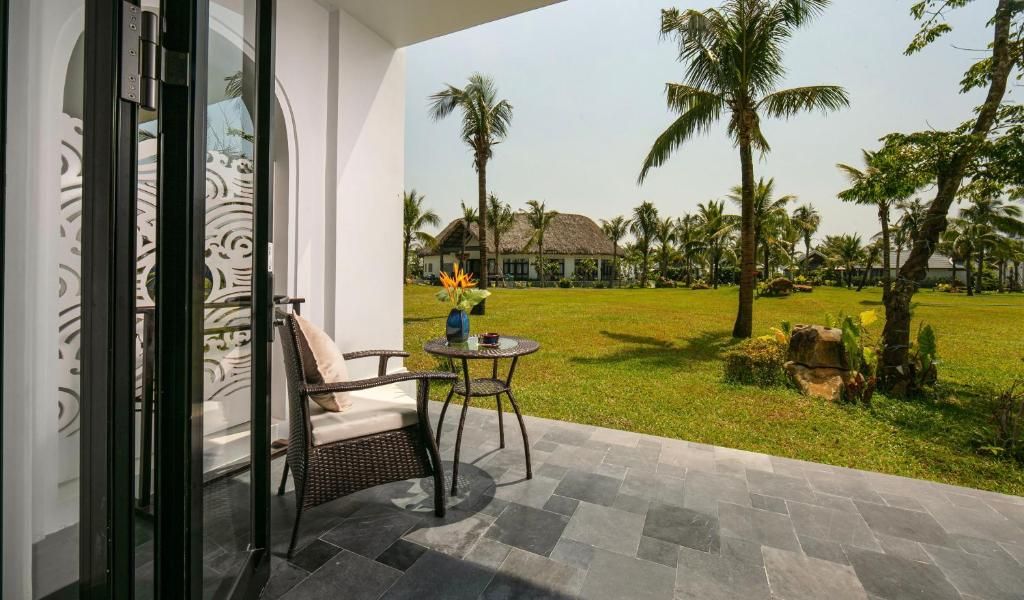 Bliss Hoi An Beach Resort & Wellness фото 64