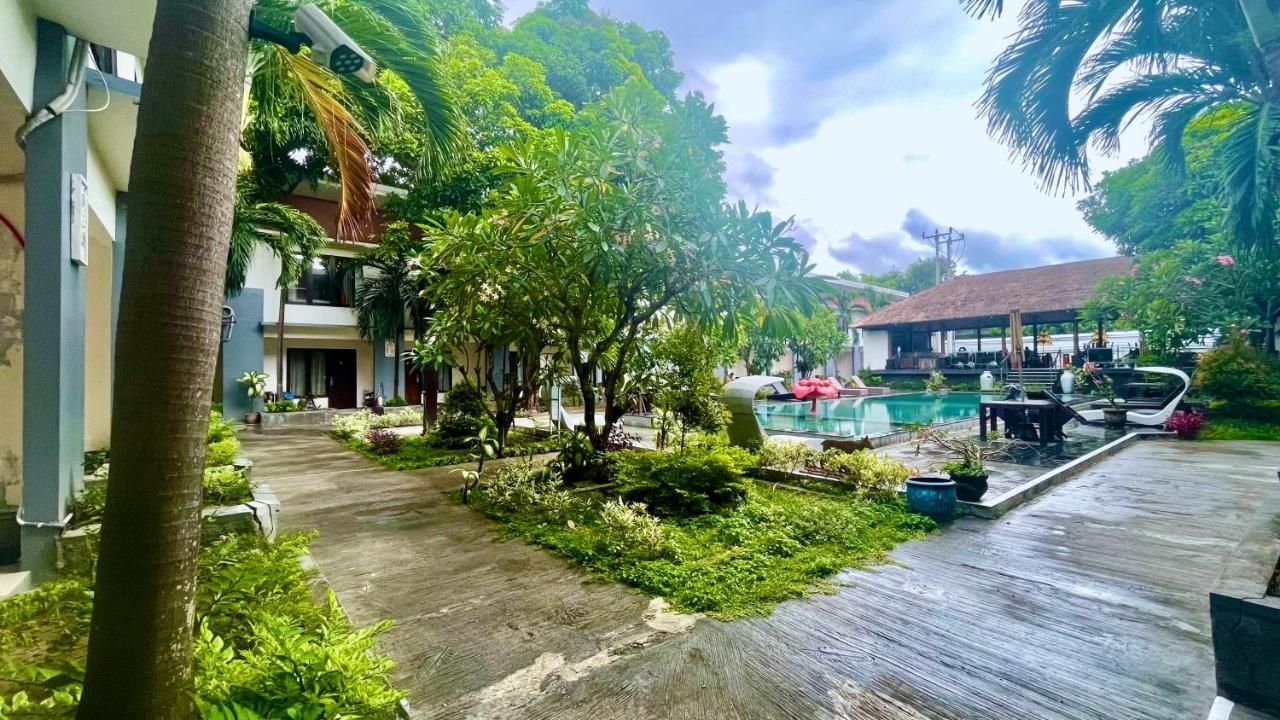 Ozz Hotel Kuta Bali фото 8