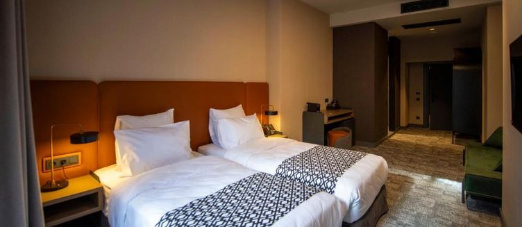 Фото отеля Qarvasla Hotel