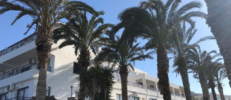 Фото отеля Vrachia Beach Hotel & Suites