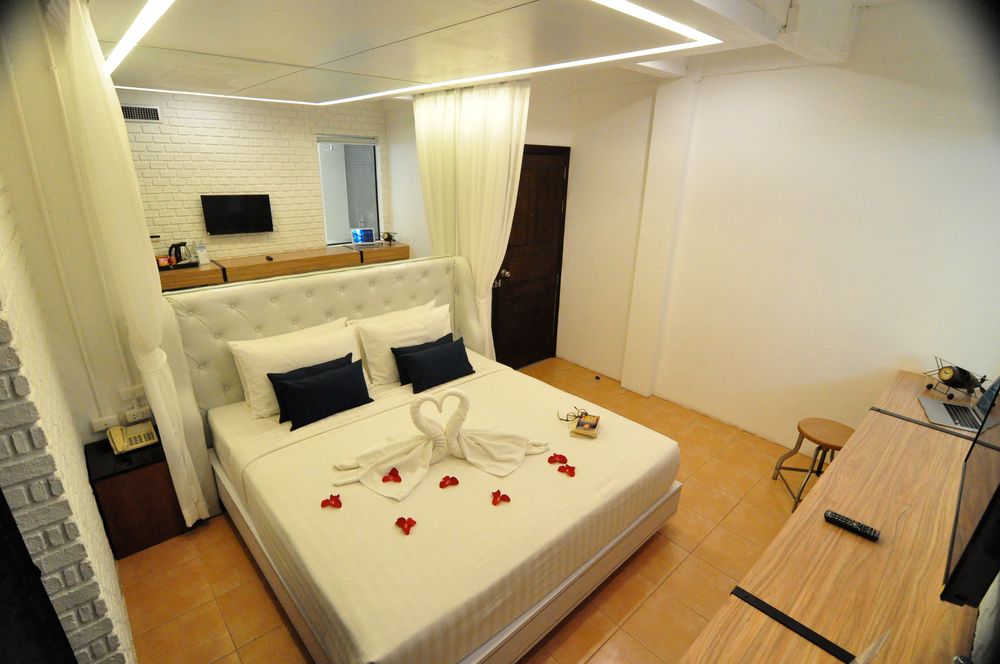Forty Winks Phuket Hotel фото 38