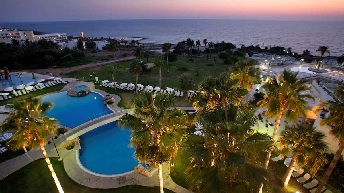 The Leonardo Laura Beach Hotel фото 8