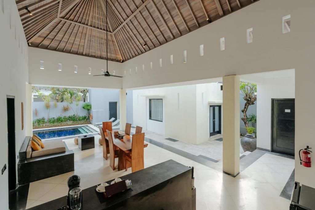 The Seminyak Suite Private Villa фото 65