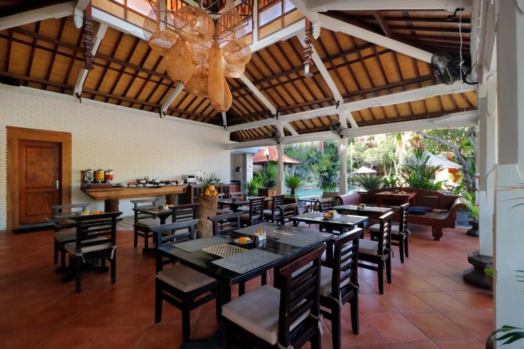 Adi Dharma Hotel Legian фото 42
