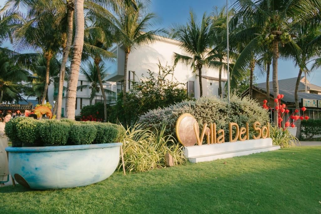 Villa Del Sol Beach Resort & Spa фото 67