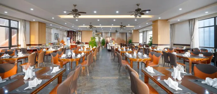 Фото отеля Seven Sea Hotel Danang