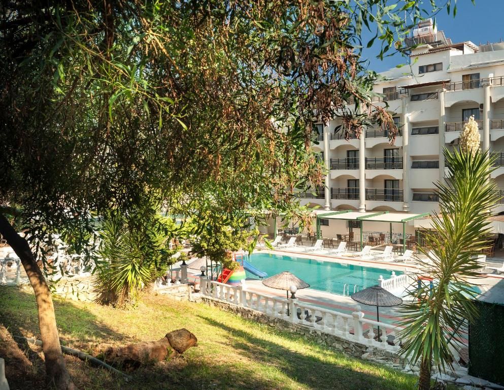 Temple Beach Hotel фото 19
