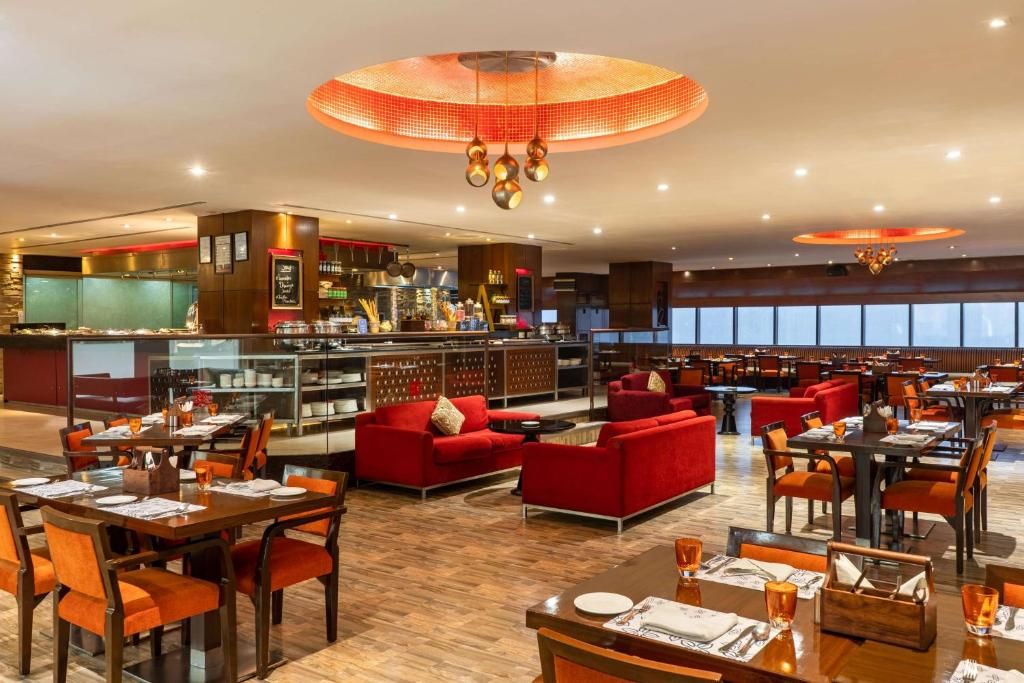 Hilton Garden Inn New Delhi Saket фото 45
