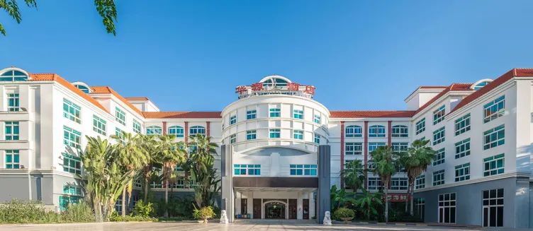 Горящий тур в Sanya Huayuan Hot Spring Seaview Resort