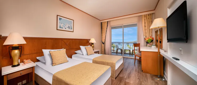 Фото отеля Kilikya Resort Camyuva