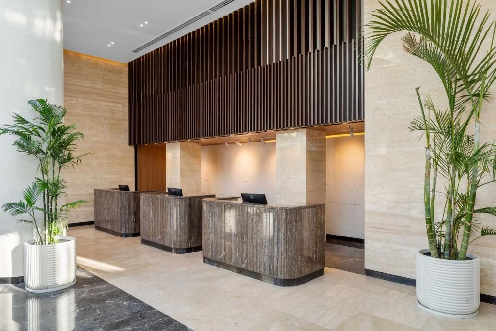 DoubleTree by Hilton Sharks Bay Resort фото 105