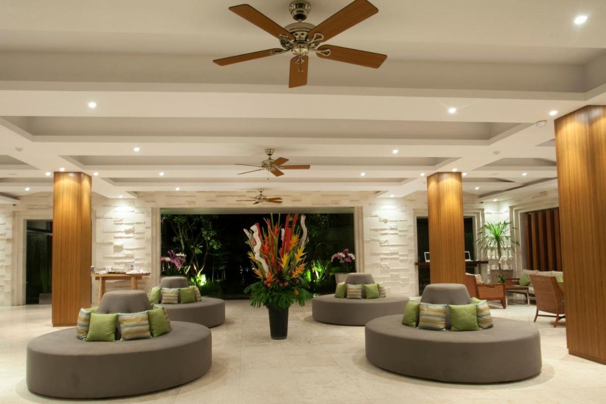 Grand Whiz Hotel Nusa Dua фото 13