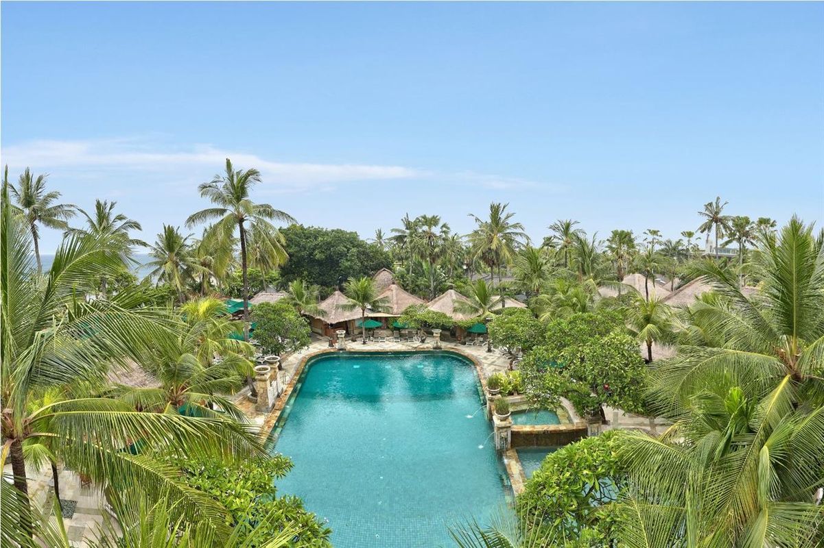 Legian Beach Hotel фото 7