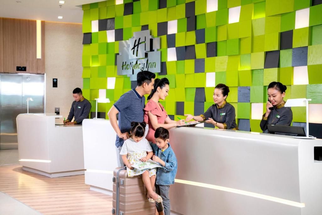 Holiday Inn & Suite Saigon Airport фото 23
