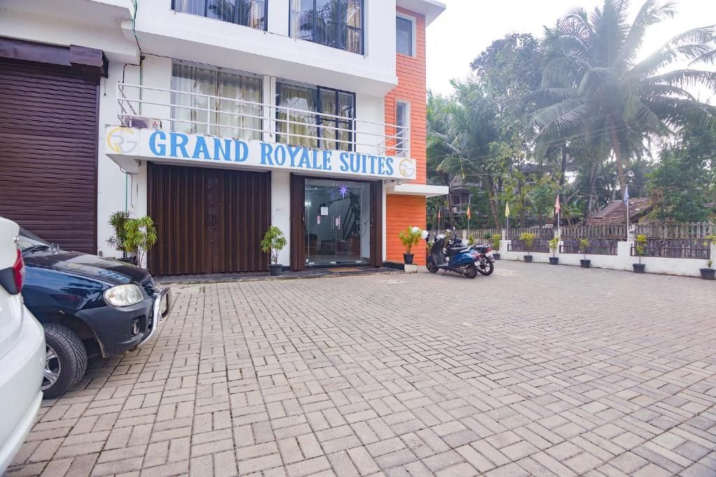 FabExpress Holiday Suites фото 22