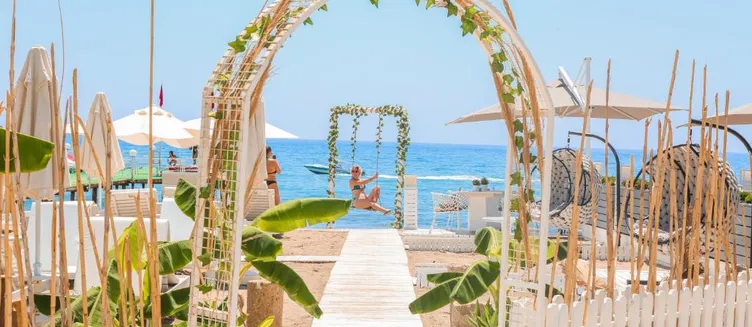 Фото отеля Banana Beach Hotel