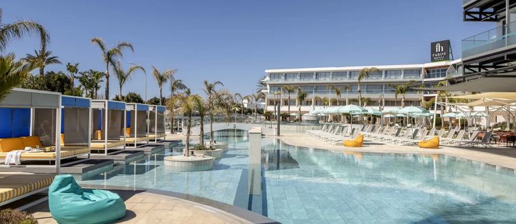 Фото отеля Faros Hotel