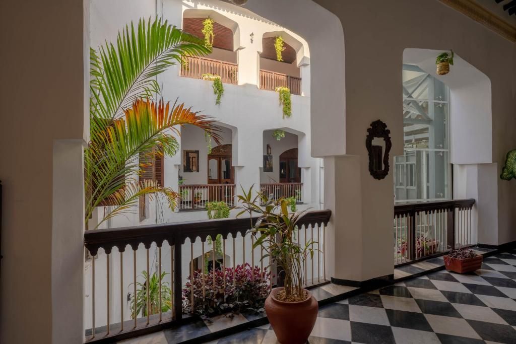 Dhow Palace фото 61