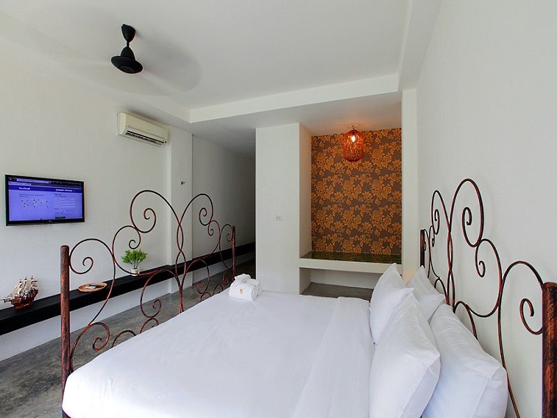 Surintra Boutique Resort фото 35