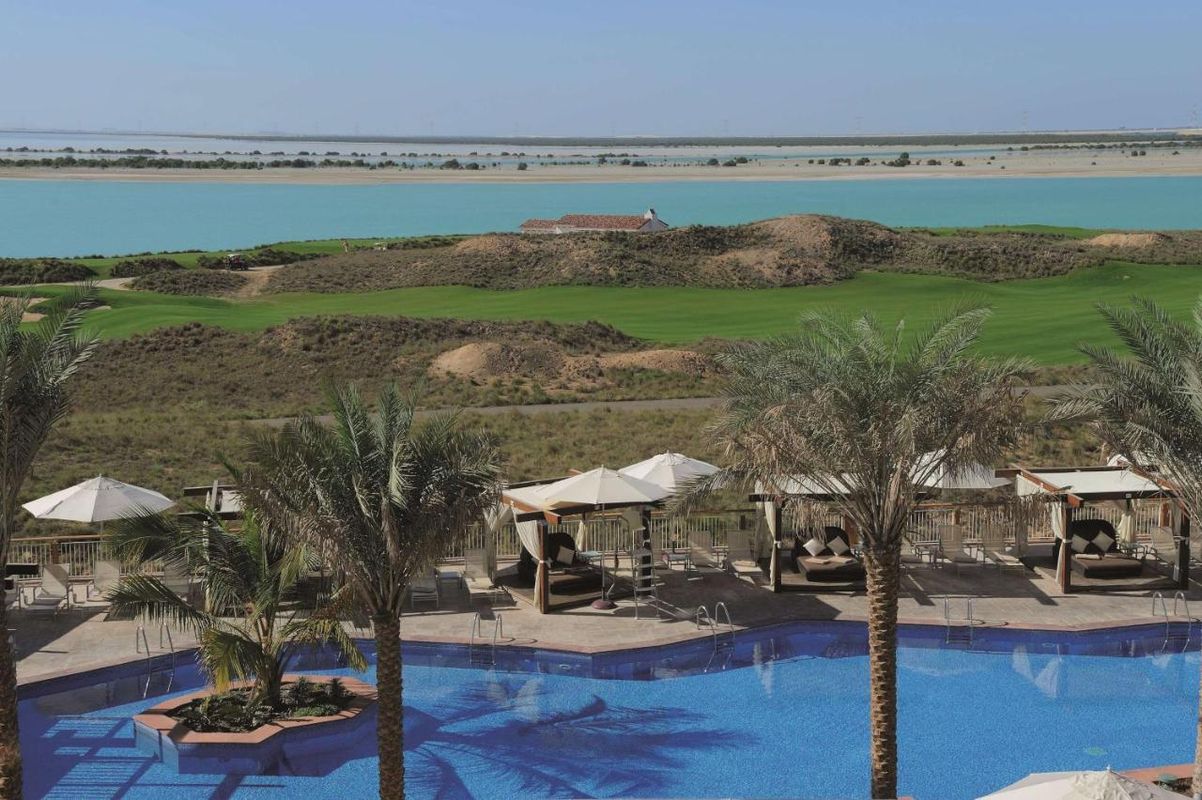 Yas Plaza Mangroves by IHG фото 1