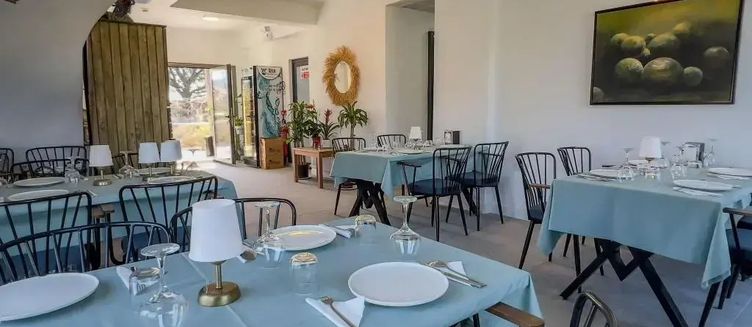 Фото отеля Emel Hanim Konaklama Restourant Urla