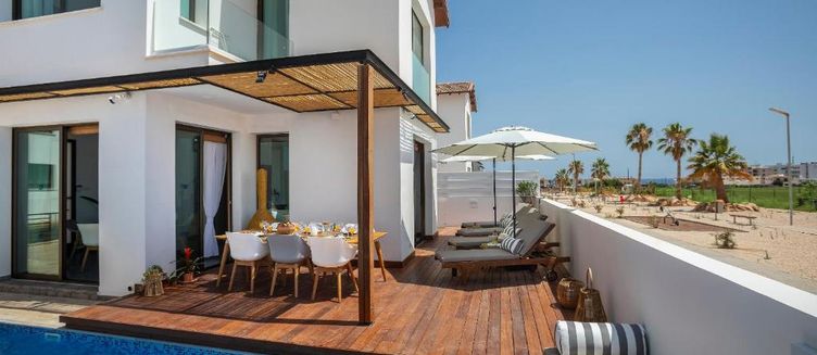 Фото отеля Louis Chris Le Mare Villa