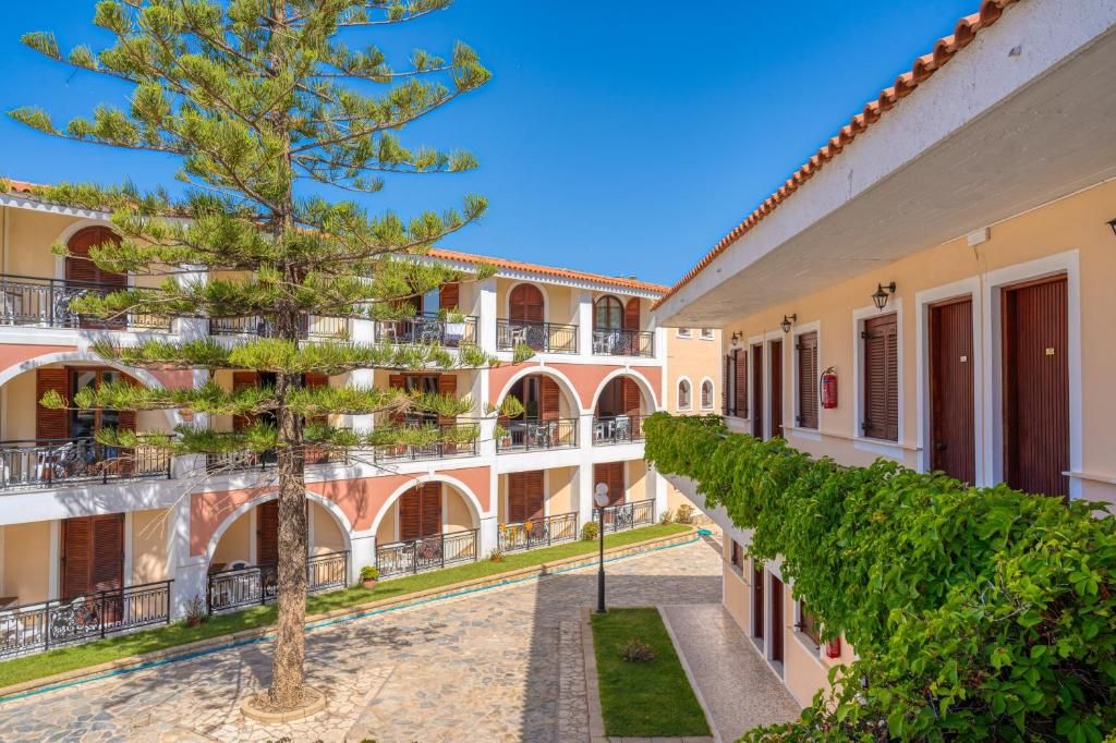Castello Beach Hotel фото 13