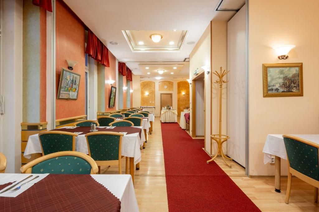 Wellness Hotel Jean De Carro фото 15