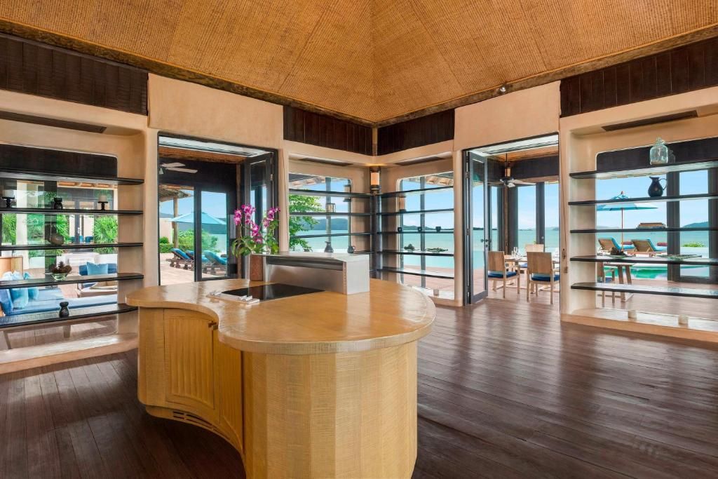 The Naka Island A Luxury Collection Resort & Spa фото 65