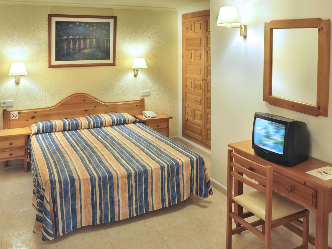 Hotel GHT Neptuno фото 8