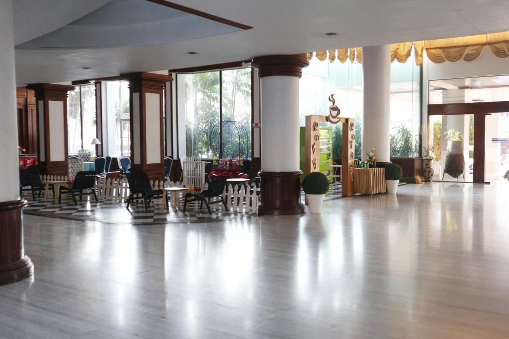 Welcome Plaza Hotel фото 22