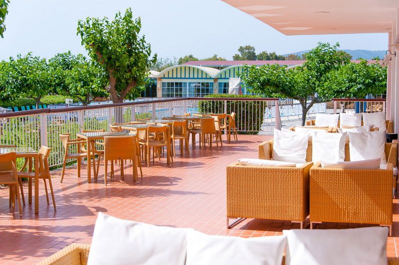 Golden Coast Hotel & Bungalows фото 20