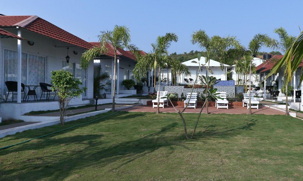 Pebble Shore Resort фото 2